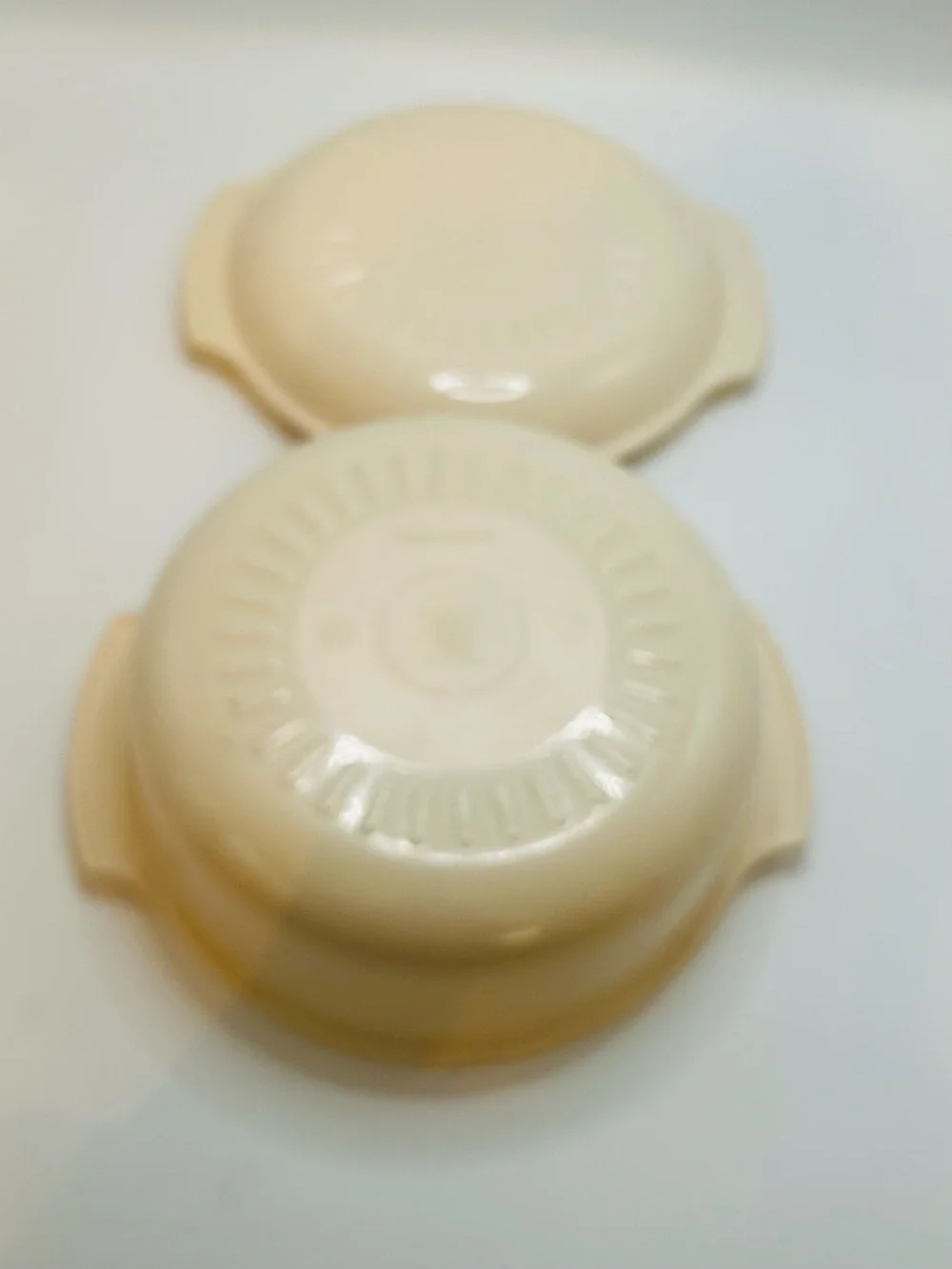 Tupperware vintage microwave cooker and 6 cups microwave steamer